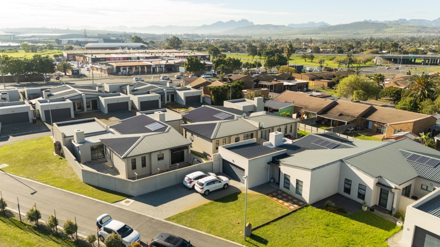 3 Bedroom Property for Sale in Marinda Park Western Cape